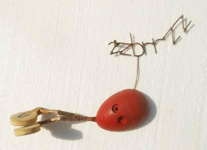 Zzz! Dorme, ogni tanto russa. 